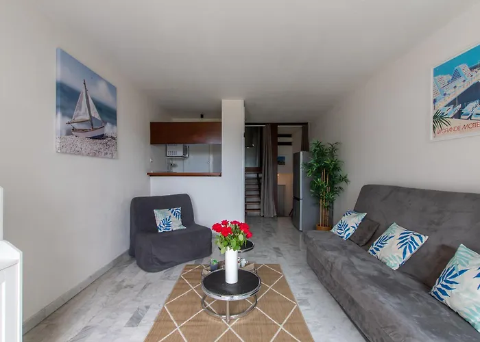 Apartamento Spacieux Cabine-parking Gratuit-clim-proche Centre & Mer-vue Port Lgm